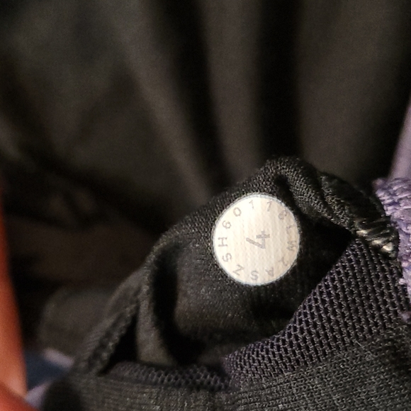 Lululemon Flow Y Black and Grey Bra size 4 - Picture 3 of 8